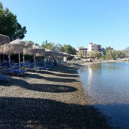 Elli 1 Front With Garden Apartment *