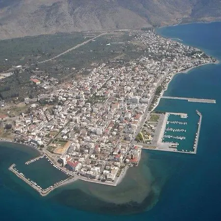 Elli 1 Front With Garden *