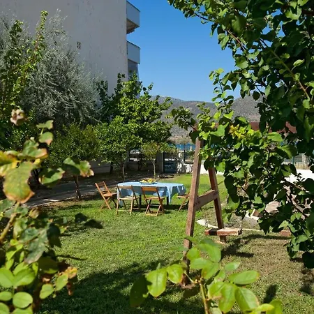 Elli 1 Front With Garden * Itea