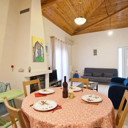 Elli 1 Front With Garden * Itea