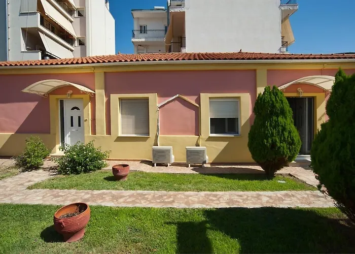 Elli 1 Front With Garden