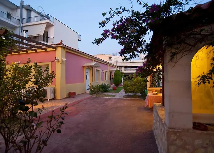 Elli 1 Front With Garden *